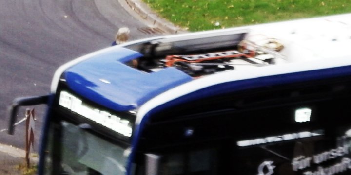 e-bus-mit-offenem-dach.jpg