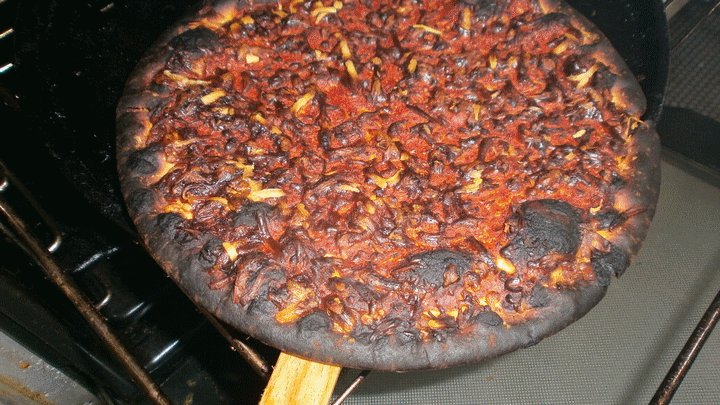 Verbrannte Pizza (Bild 1)